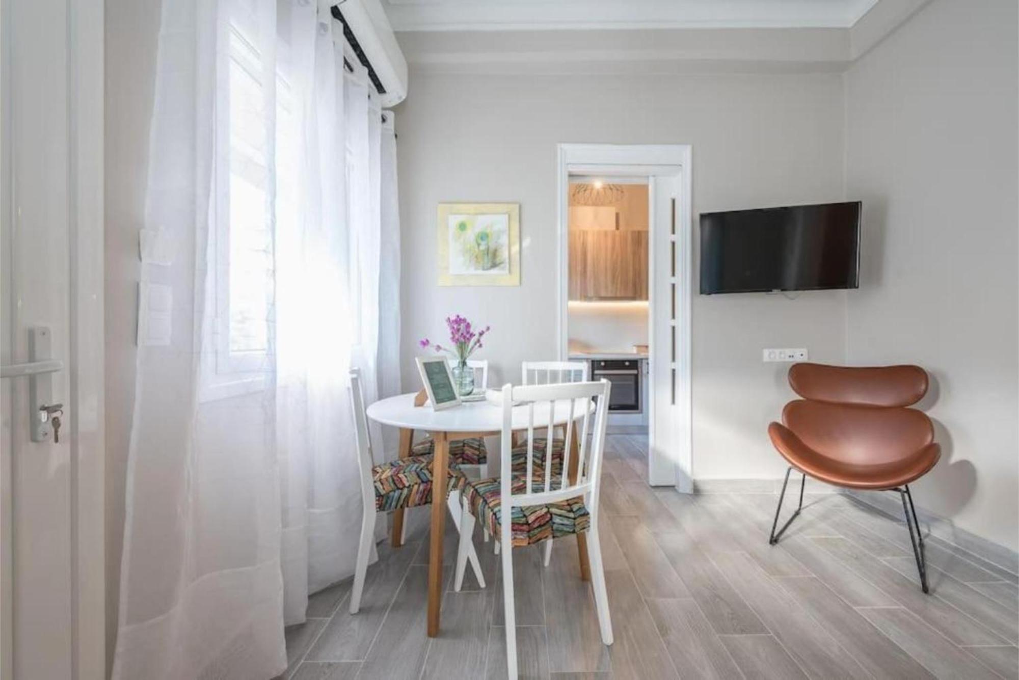 Peacock'S Terrace Apartment Пирея Екстериор снимка