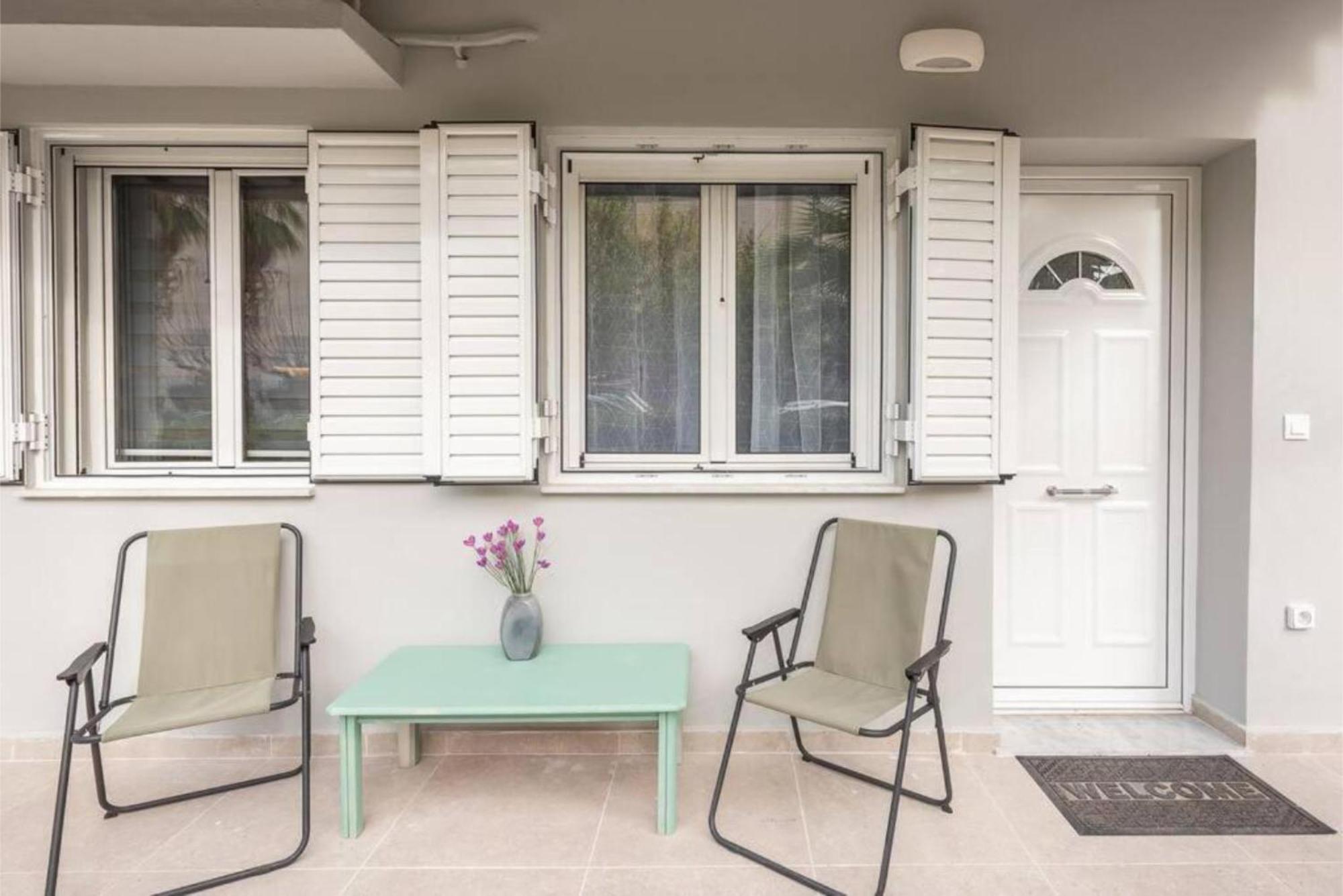 Peacock'S Terrace Apartment Пирея Екстериор снимка